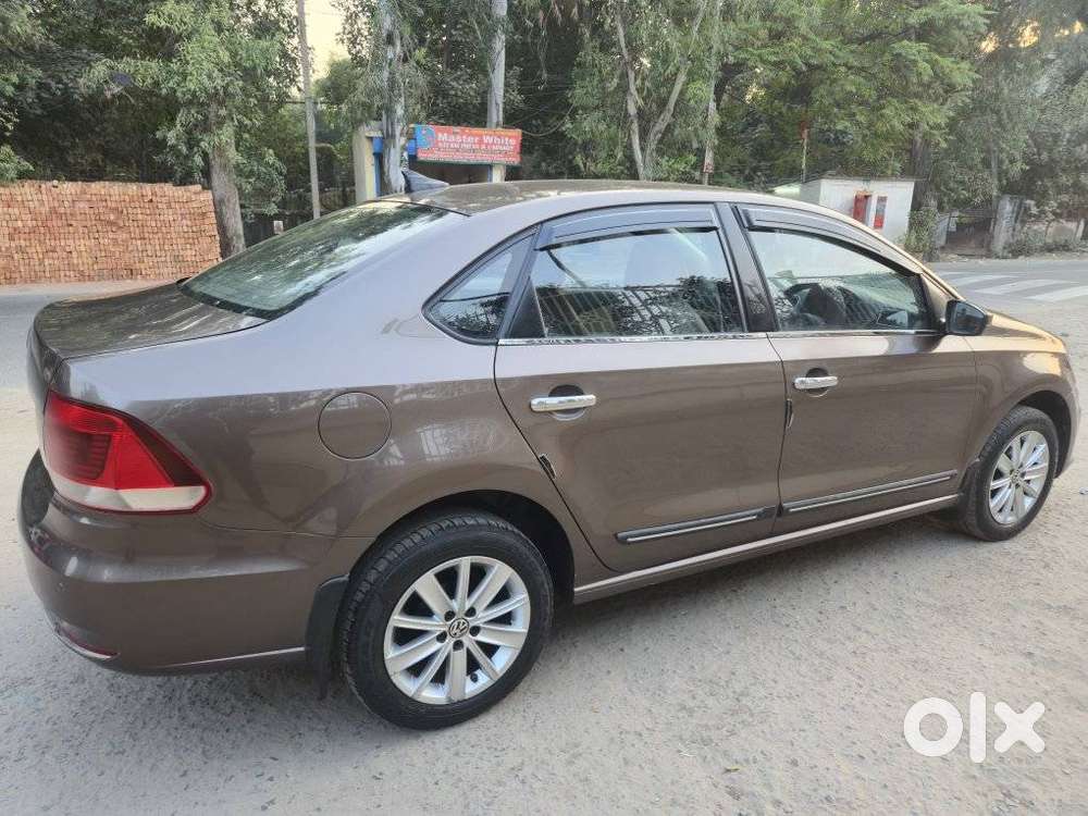 Volkswagen Vento 1.2 Tsi Highline Plus At, 2015, Petrol