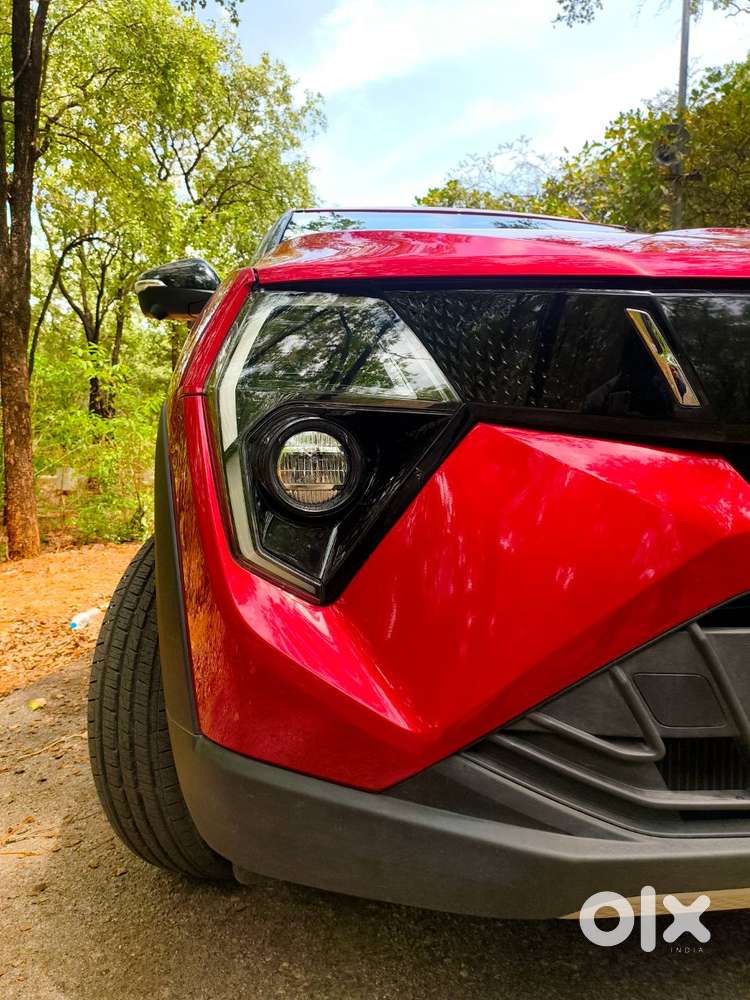 Mahindra Xuv 3xo Ax5l Petrol Manual (top Variant)