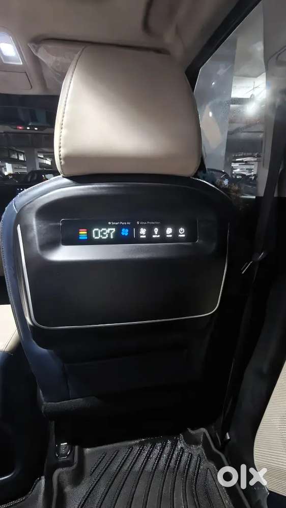Dlf Owned Kia Carens 1.4 Luxury Plus 6 Str, 1st Owner, 47,500 Km