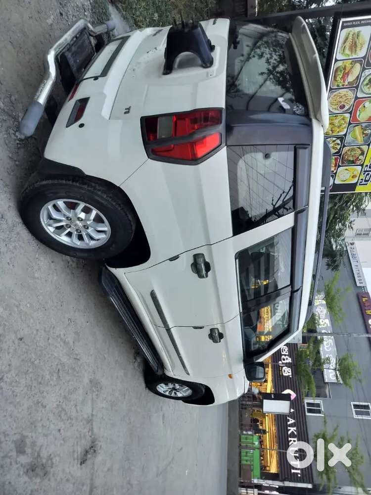 Mahindra Tuv 300 2017
