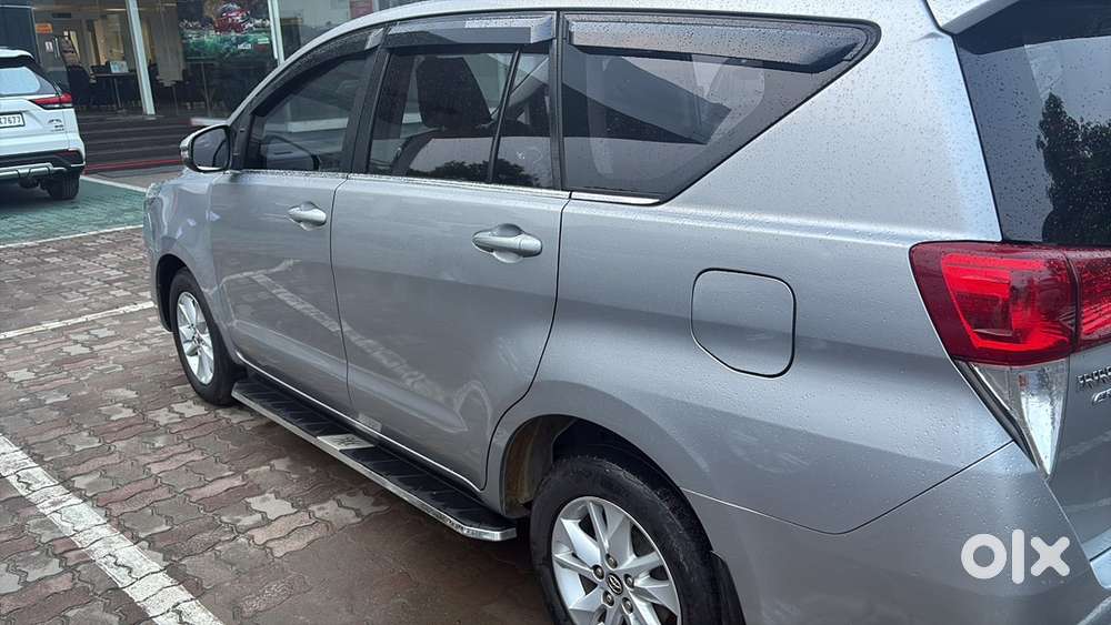 Toyota Innova Crysta