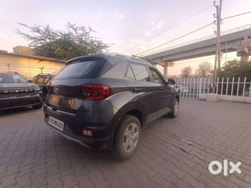 Hyundai Venue 1.0 S (o) Turbo Imt, 2021, Petrol
