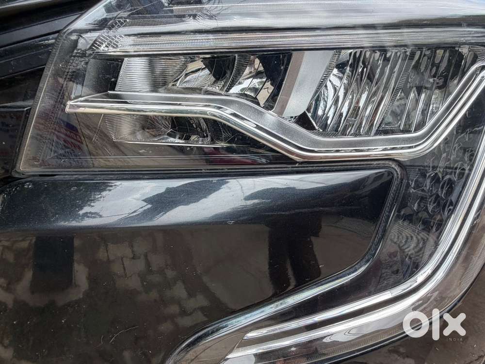 Mahindra Xuv700 Diesel 2024 Ax7l Awd Top Model