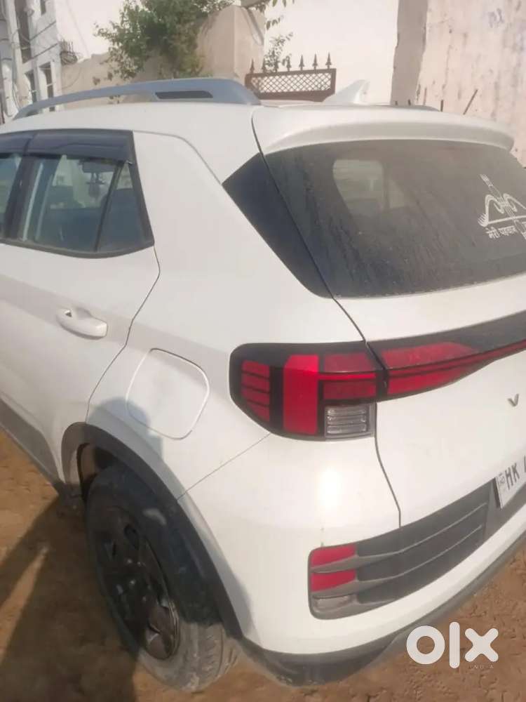 Venue Car White Colour