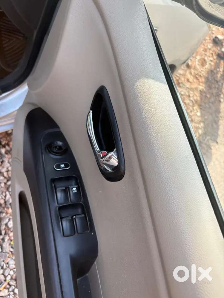 Hyundai I10 2011 Cng & Petrol 69000 Km Driven