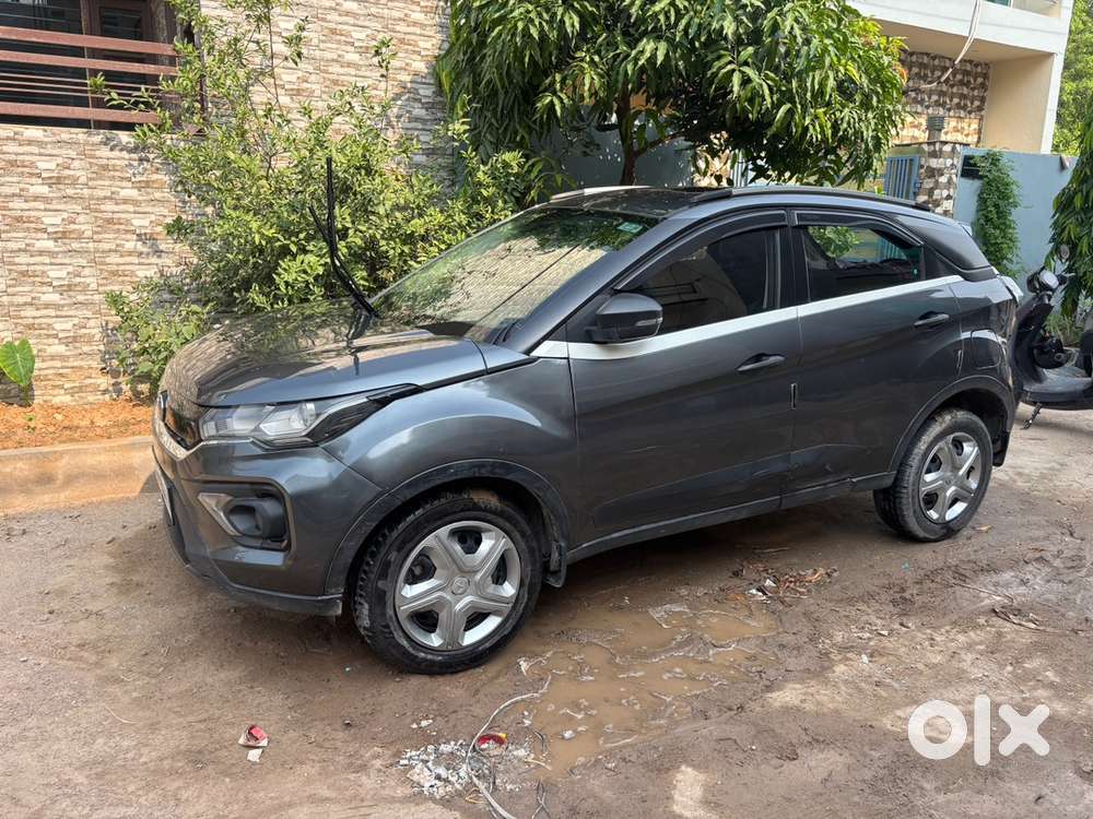 Tata Nexon Petrol 2021 With 84150 Kms