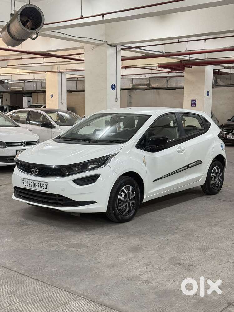 Tata Altroz Xm (s) Petrol, 2022, Petrol