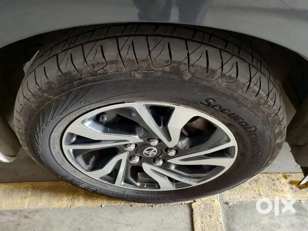 Toyota Innova Crysta [2020-ongoing] 2.4 Vx 8 Str, 2021, Diesel