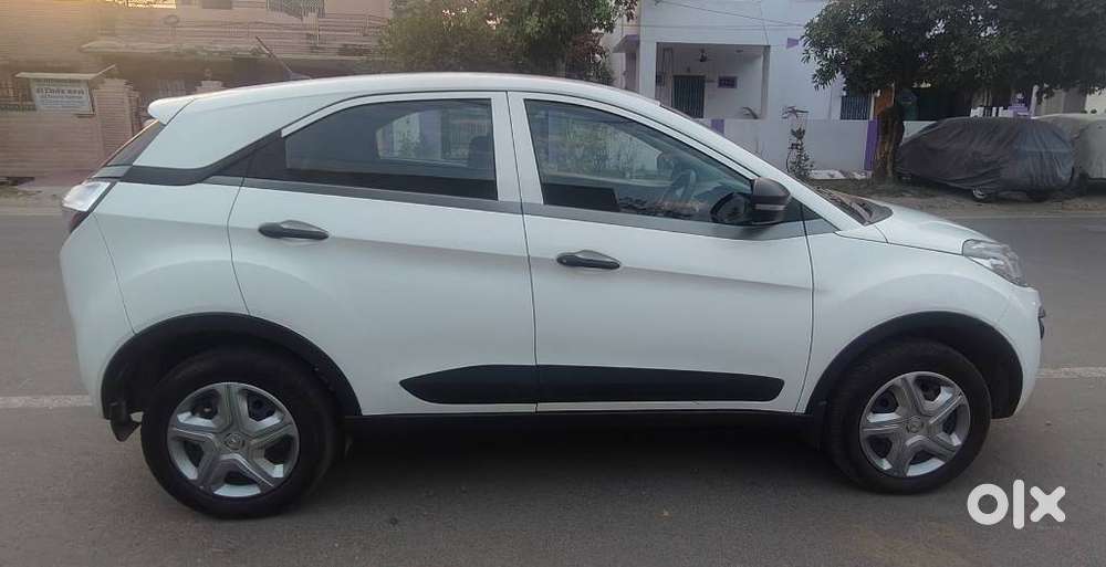 Tata Nexon 1.2 Revotron Xm (s), 2019, Petrol