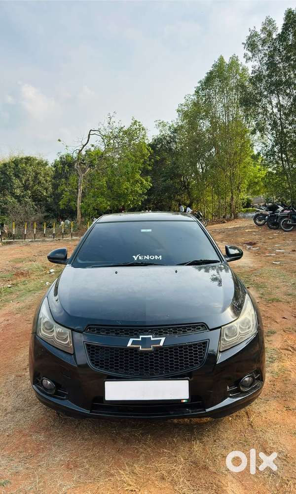 Chevrolet Cruze- Black Beauty