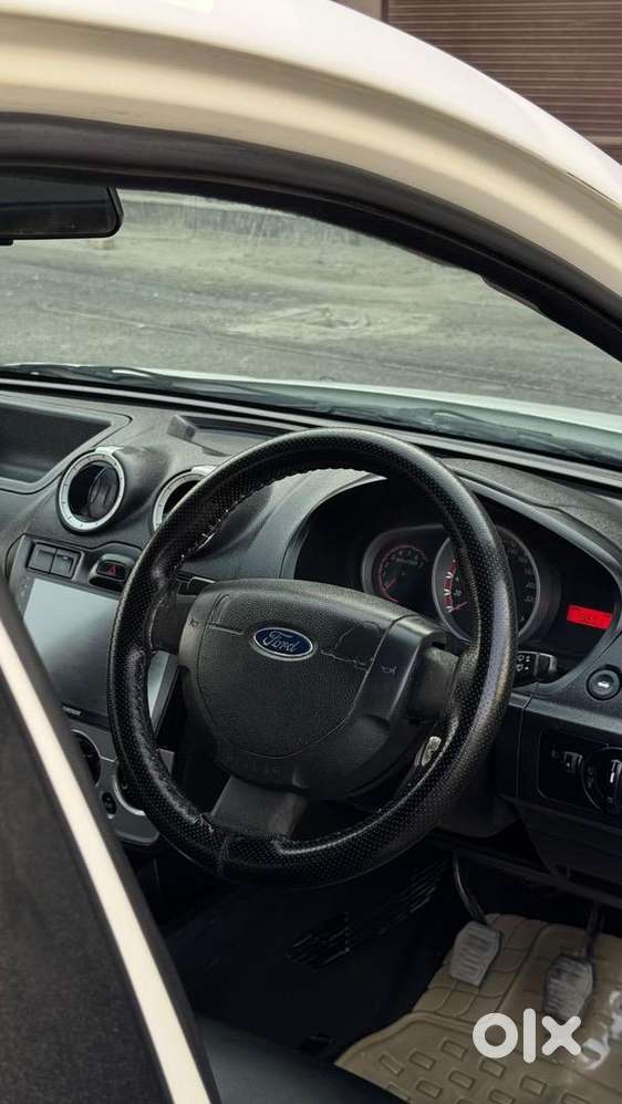 Ford Figo 2014 Diesel 98000 Km Driven