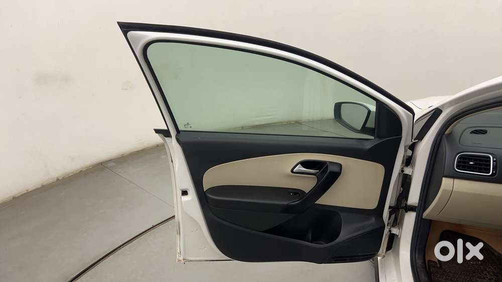 Volkswagen Vento 1.6 Highline, 2020, Petrol