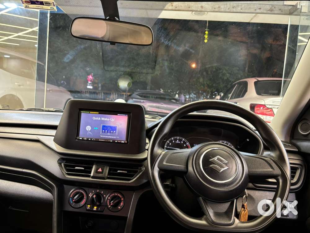 Maruti Suzuki Brezza 1.5 Vxi Smart Hybrid, 2023, Petrol