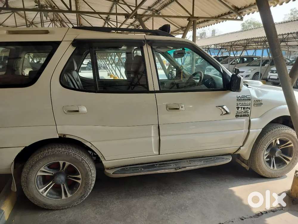 Tata Safari Storme 2015 Diesel 137000 Km Driven