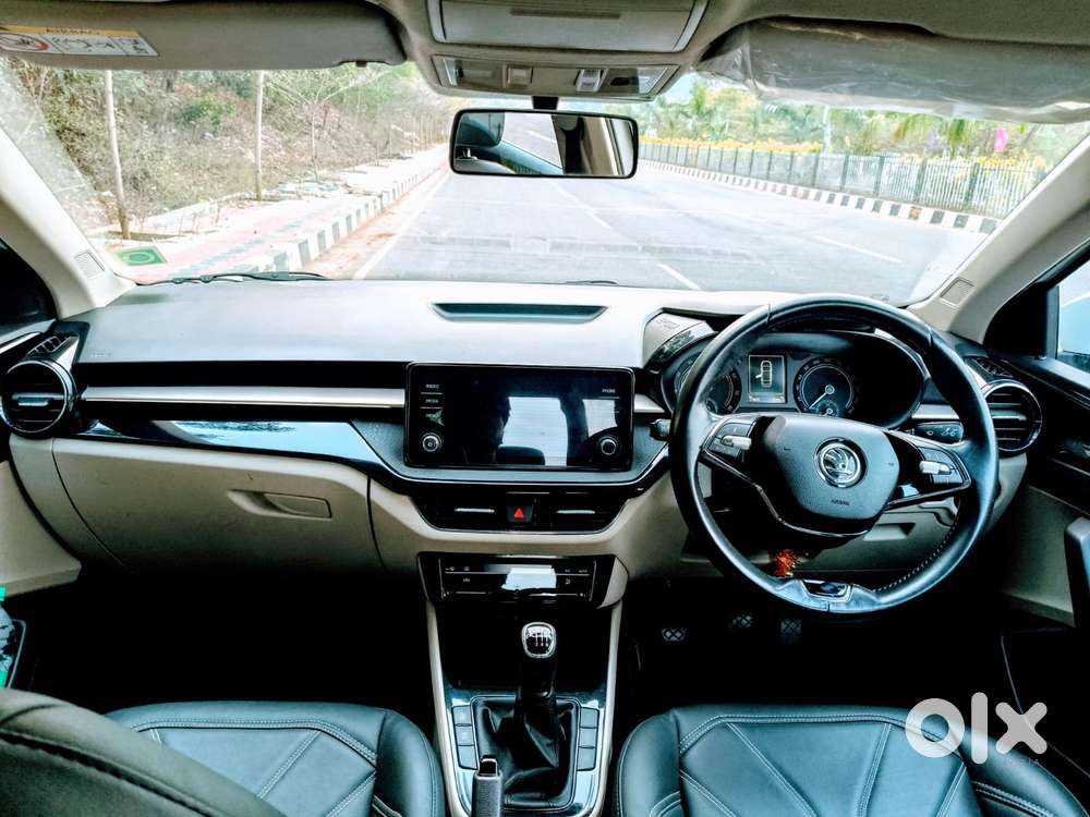 Skoda Slavia Ambition 1.5l Tsi Mt, 2023, Petrol