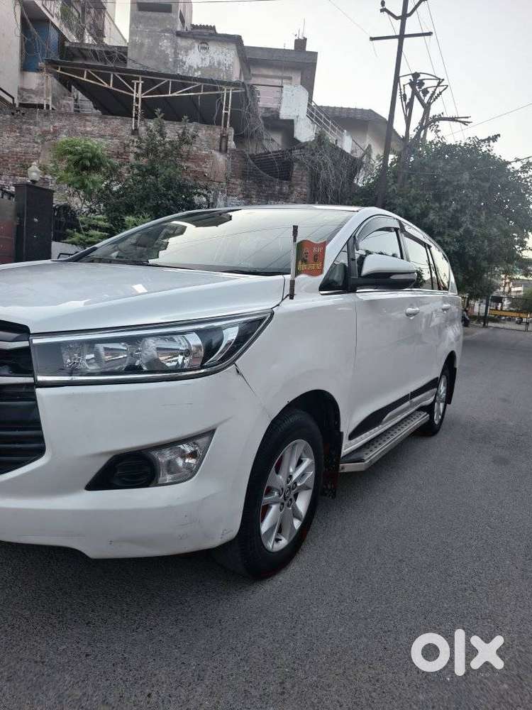 Toyota Innova Crysta 2.4 G Mt, 2017, Diesel