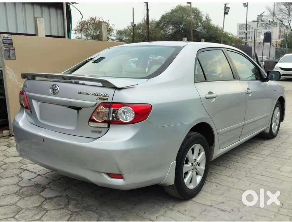 Toyota Corolla Altis 2012