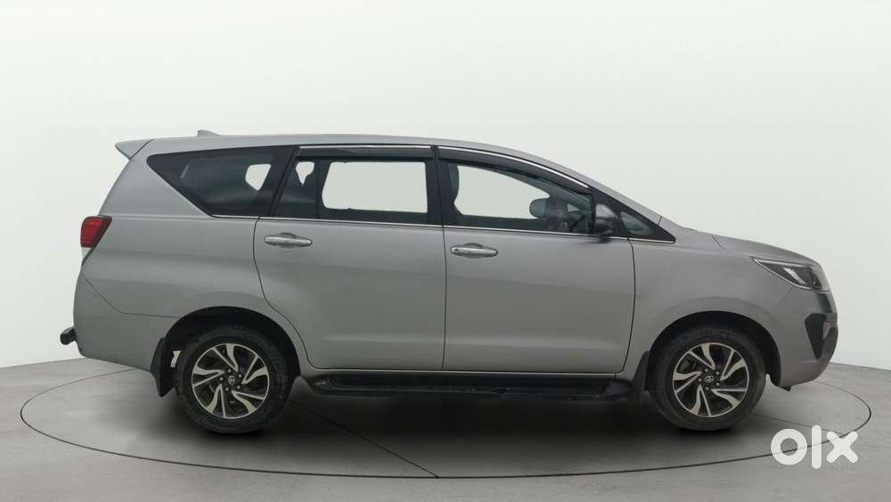 Toyota Innova Crysta [2020-ongoing] 2.4 Vx 8 Str, 2022, Diesel