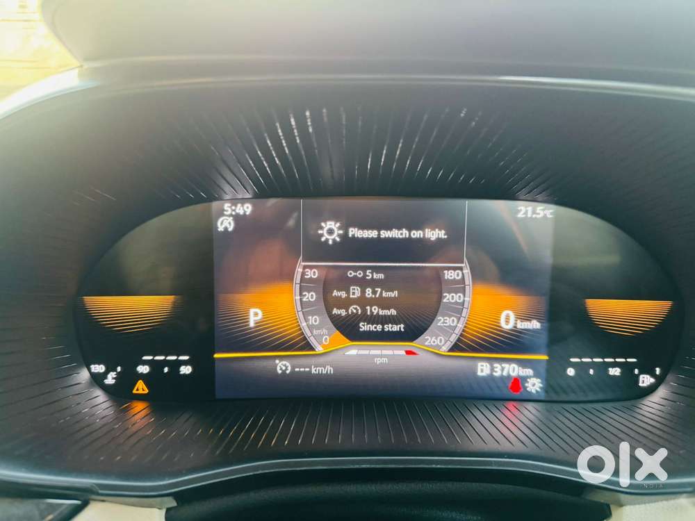 Skoda Slavia Ambition 1.5l Tsi Dsg Dual Tone, 2023, Petrol