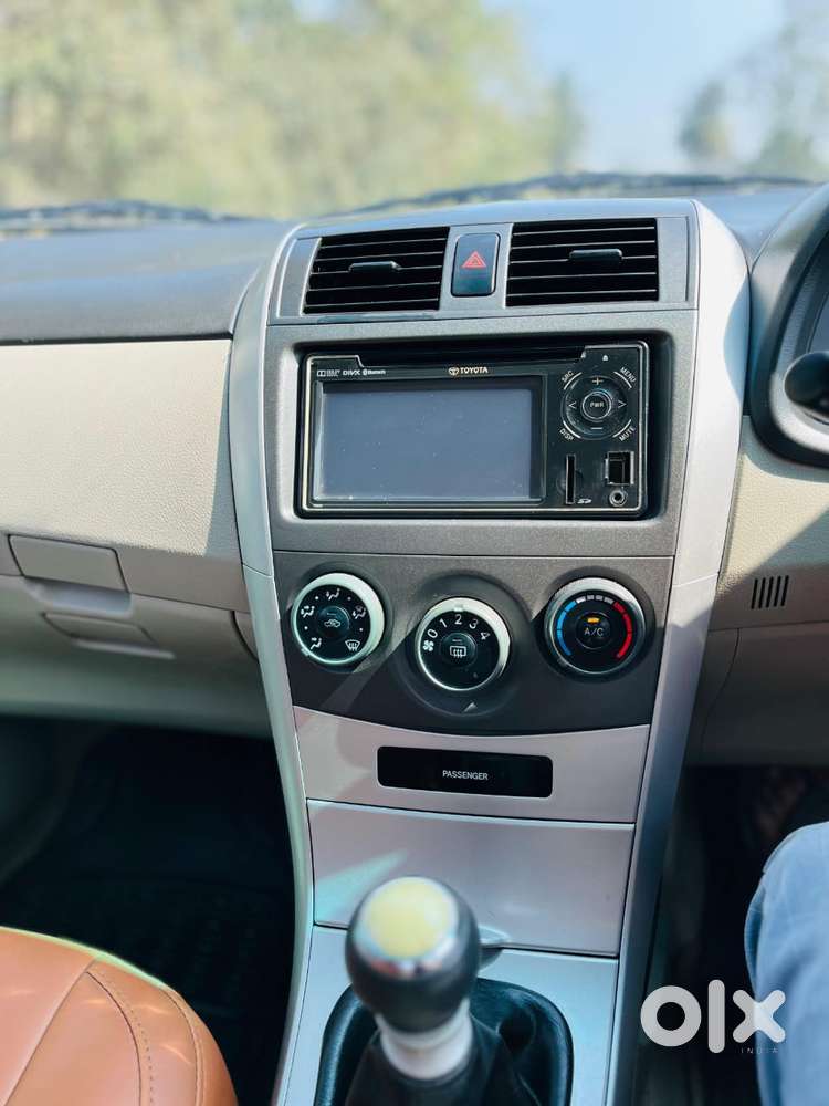 Toyota Corolla Altis J, 2013, Petrol