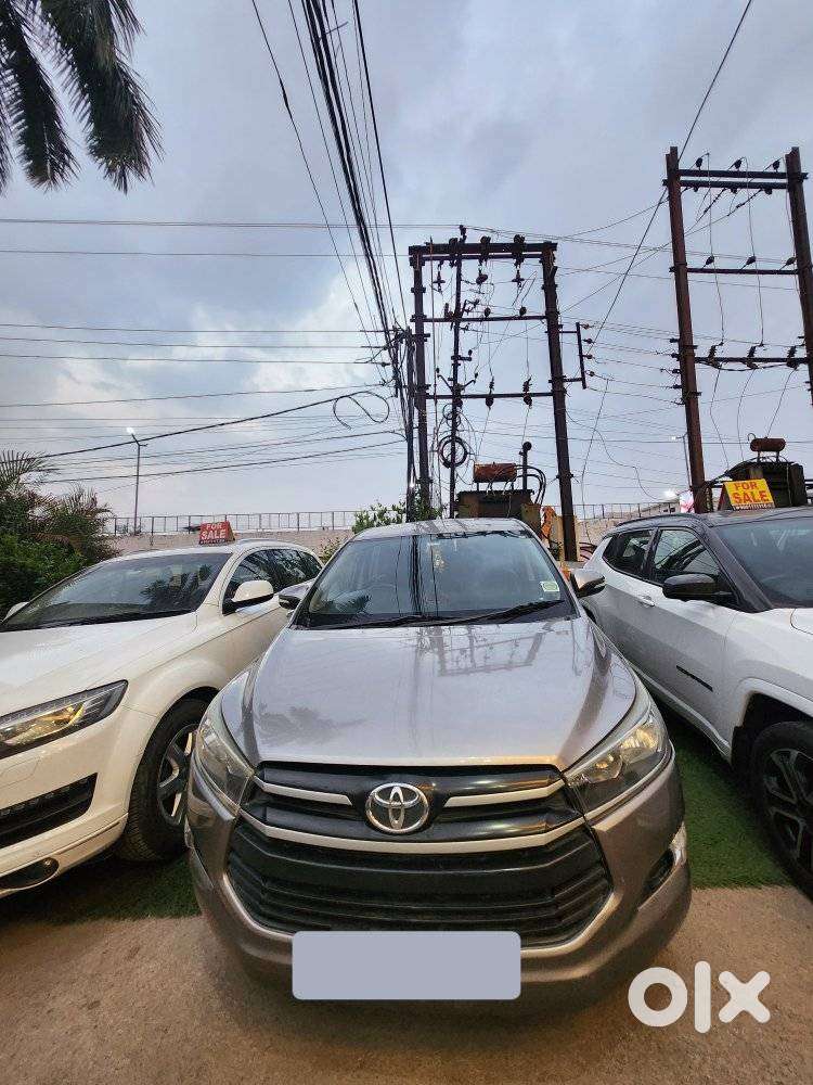 Toyota Innova Crysta 2.4 G Mt, 2016, Diesel