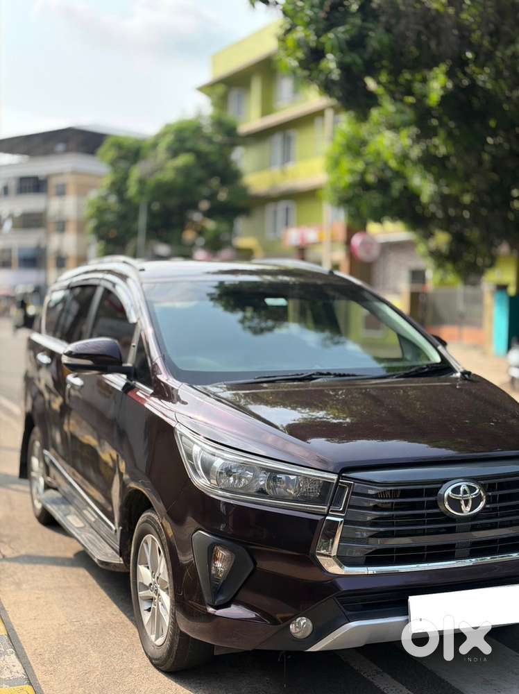 Toyota Innova Crysta 2016 Diesel Well Maintained