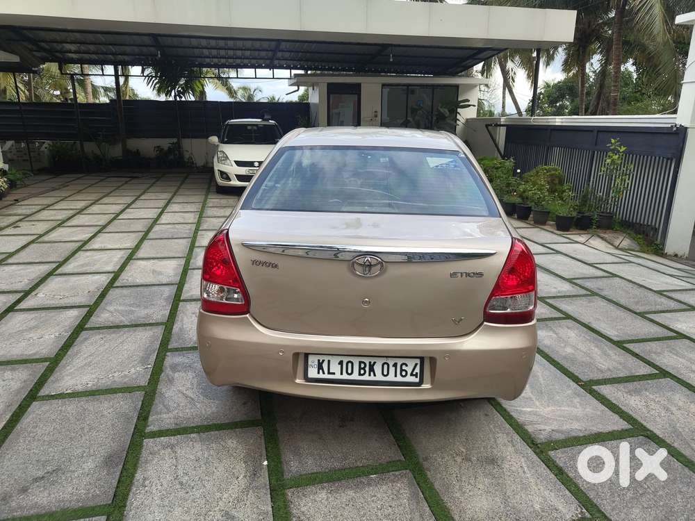 Toyota Etios, 2011, Petrol