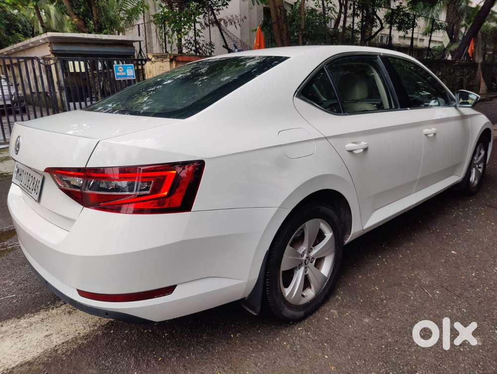Skoda Superb Style 1.8 Tsi At, 2018, Petrol