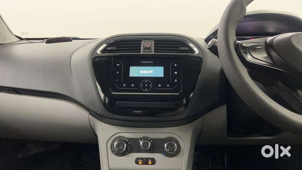 Tata Tiago 1.2 Revotron Xt Option, 2020, Petrol