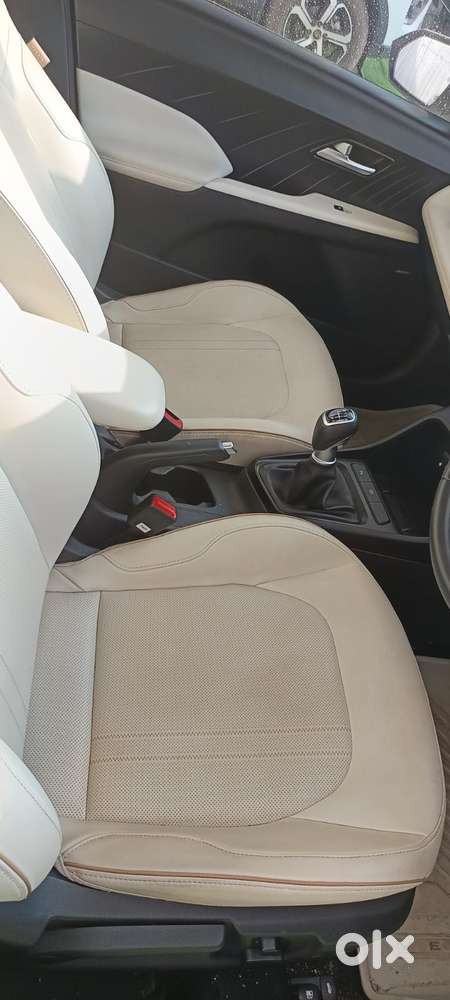Hyundai New Verna Sx O 1.5 Turbo Gdi Mt, 2023, Petrol