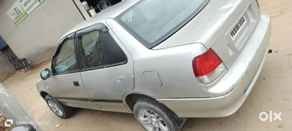 Esteem Car Model 2004