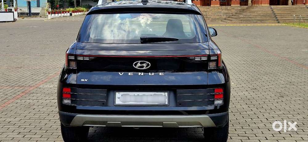 Hyundai Venue Sx Mt, 2023, Diesel