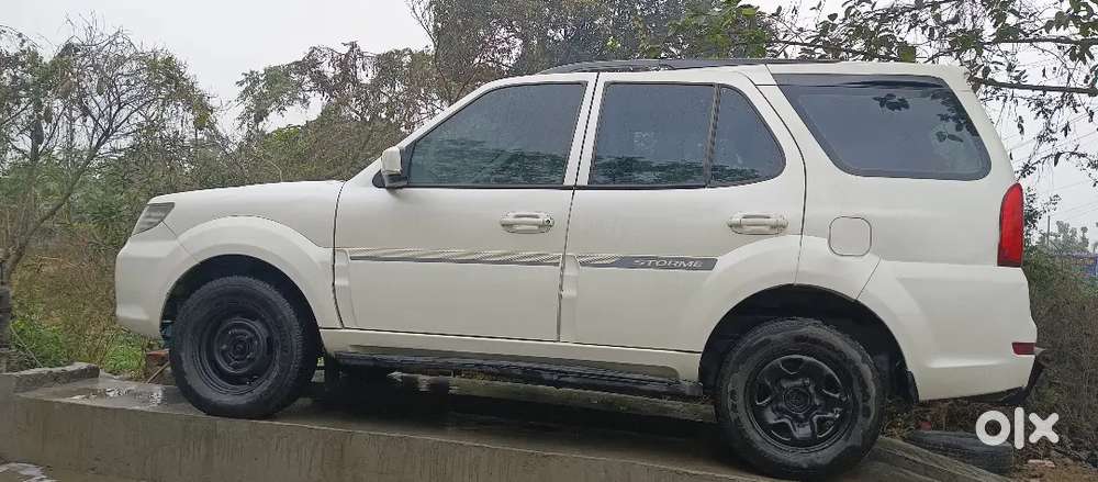 Tata Safari Storme 2014 Diesel 90000 Km Driven