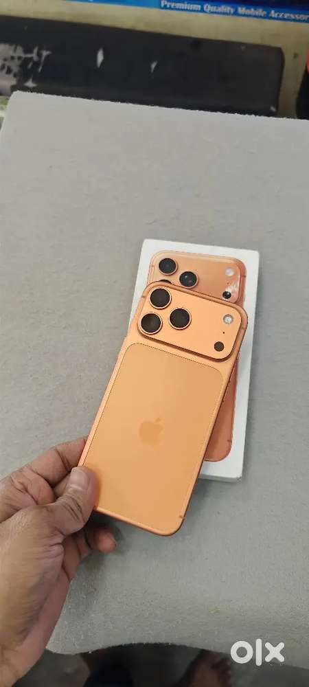 Iphone-17pro maxx inidan piece (512) 8month warranty left