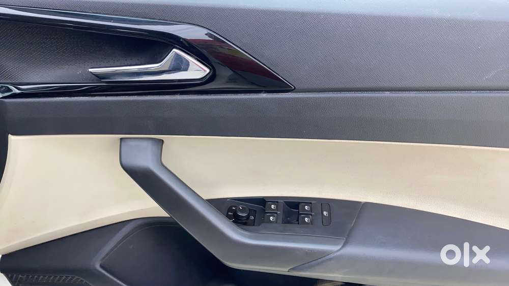 Skoda Slavia Style 1.0l Tsi Mt, 2022, Petrol