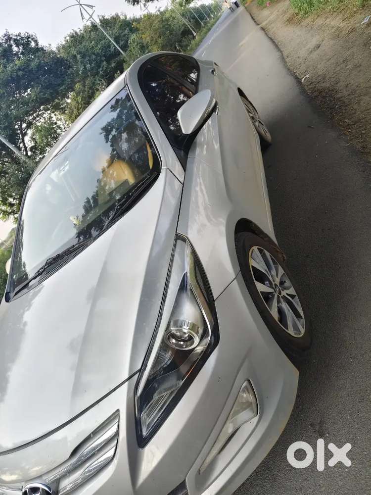 Hyundai Verna 2015