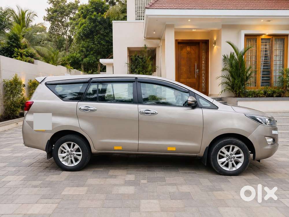 Toyota Innova Crysta 2.7 Gx Mt 8s, 2017, Diesel