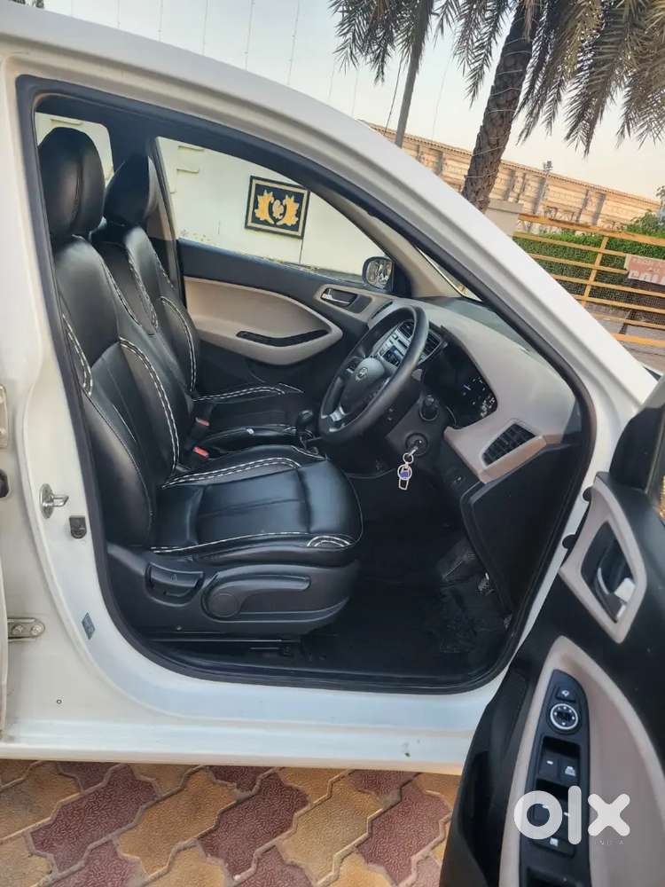 Hyundai I20 2015 Petrol 52000 Km Driven