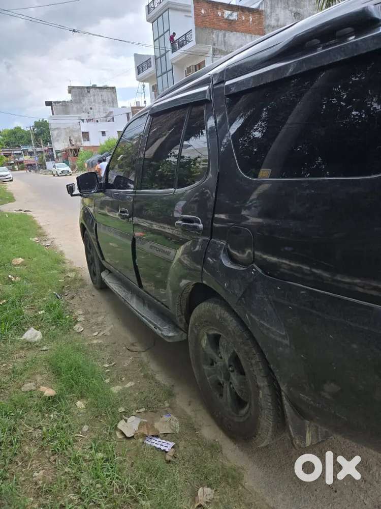 Tata Safari Storme 2018