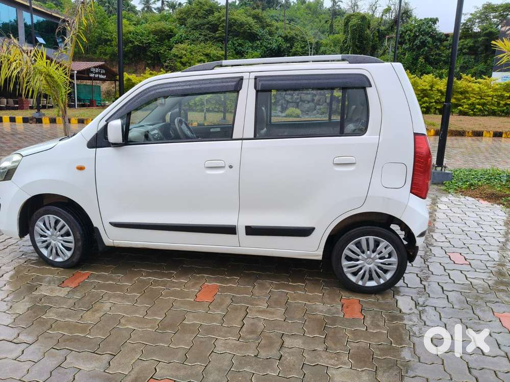 Maruti Suzuki Wagon R Vxi Amt Opt, 2016, Petrol