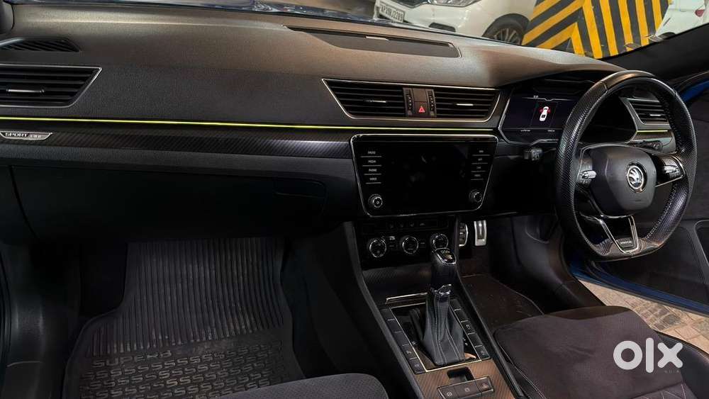 Skoda Superb 2021 Petrol 72000 Km Driven