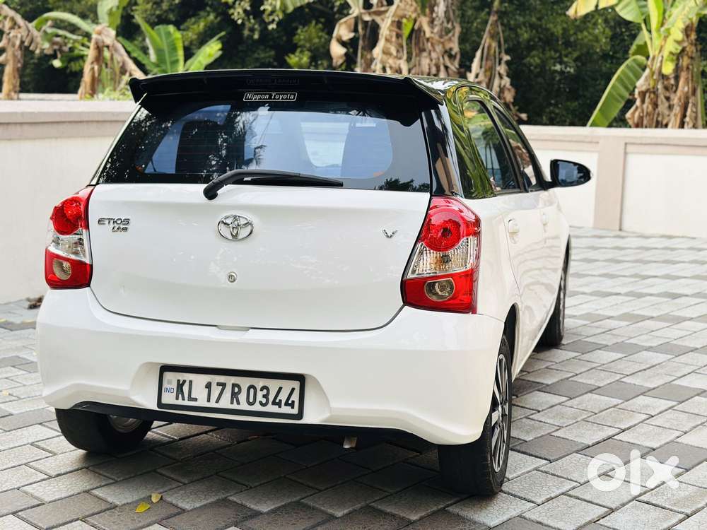 Toyota Etios Liva 1.2 V, 2017, Petrol