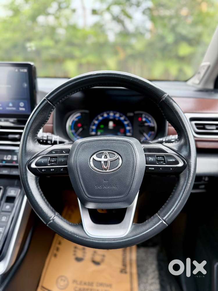 Toyota Innova Hycross 2.0 Zx Hybrid 7 Str, 2023, Petrol