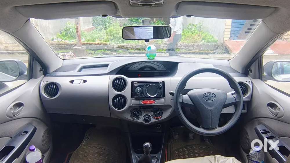 Toyota Etios Liva G 2011