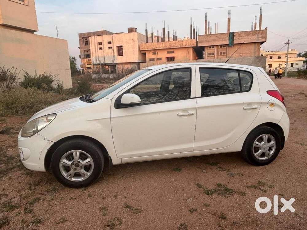 Hyundai Elite I20 2011 Petrol 170000 Km Driven