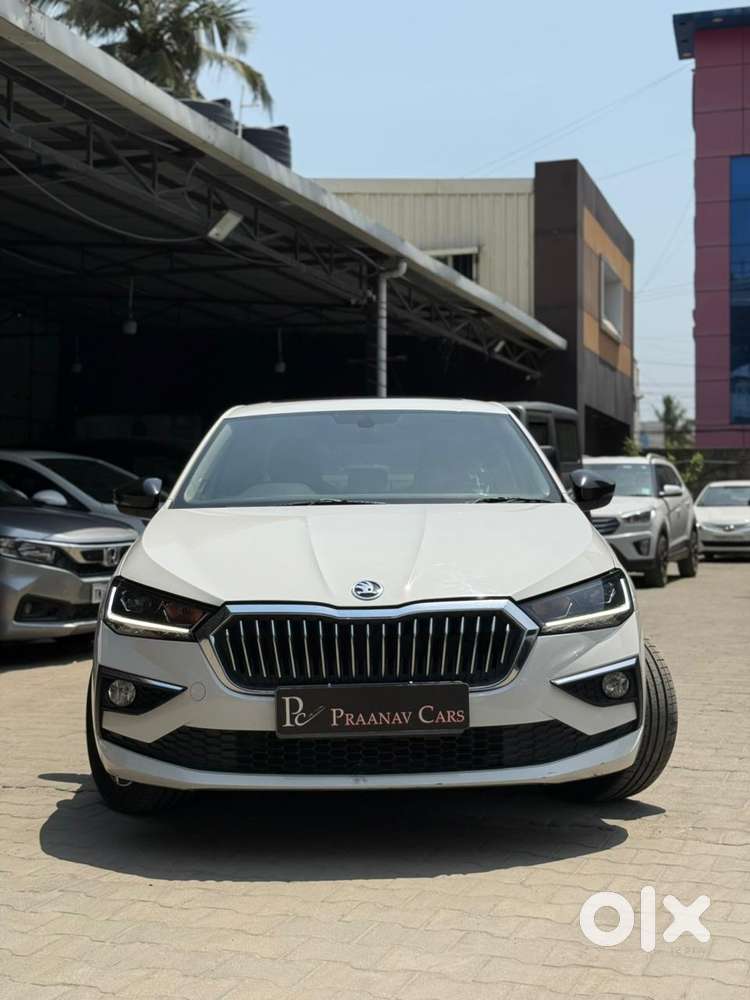 Skoda Slavia 1.0 Tsi Style At, 2022, Petrol