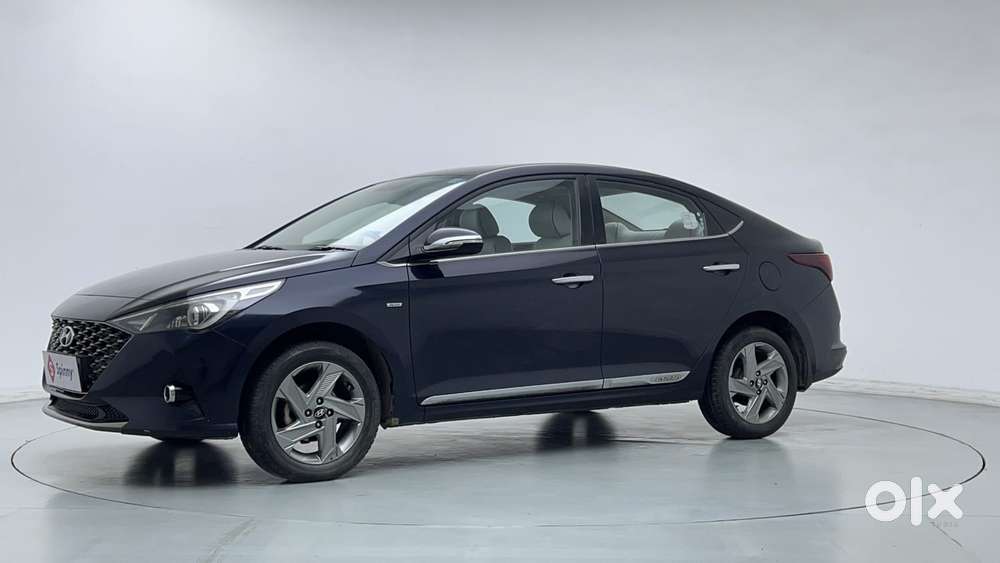 Hyundai Verna 1.5 Sx Vtvt Ivt, 2022, Petrol