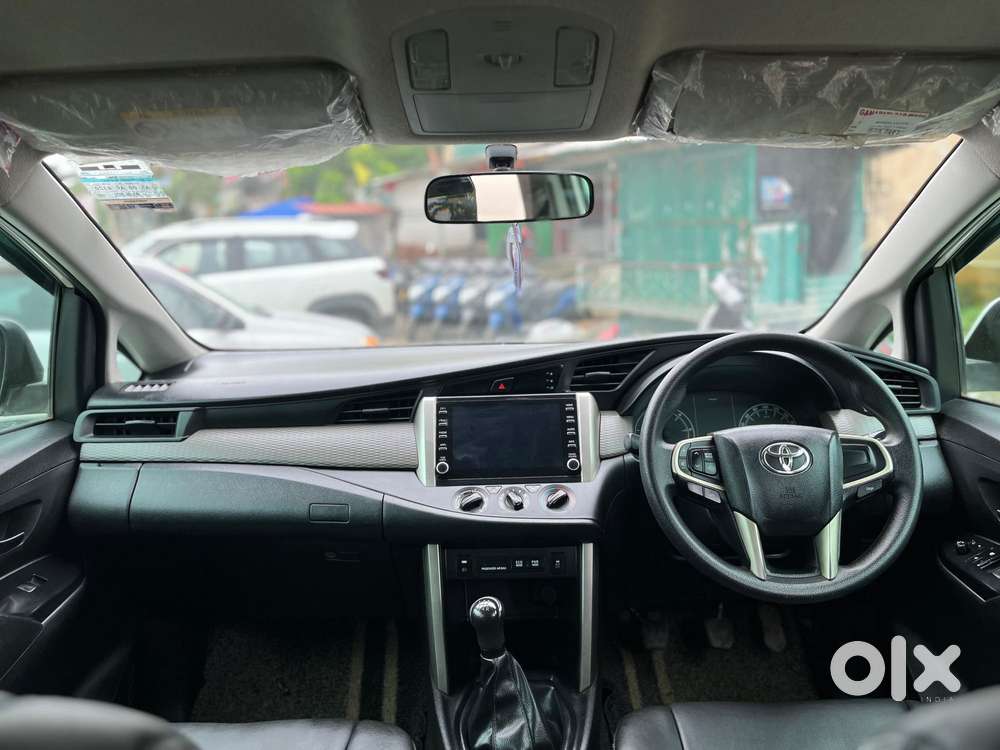 Toyota Innova Crysta 2.4 G Mt 8s, 2022, Diesel