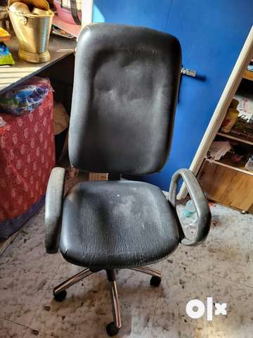 Old office chair discount olx