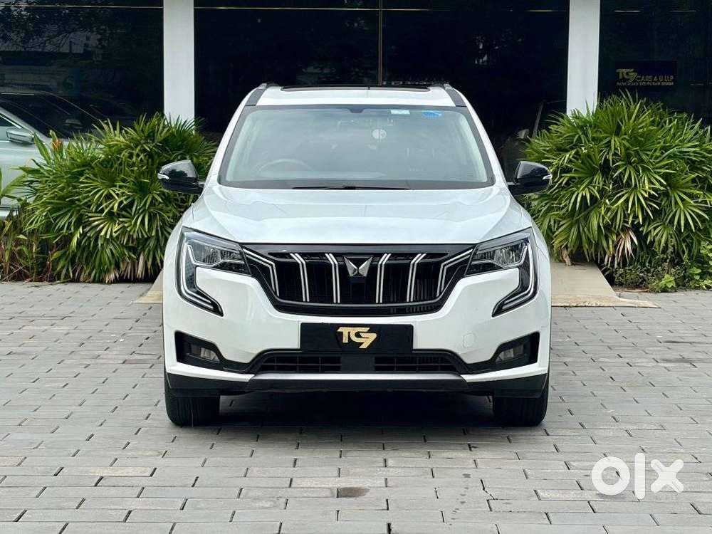 Mahindra Xuv700 2.0 Ax 5 Petrol Mt 7 Str, 2022, Petrol